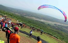 Tercatat 169 Peserta Seri Pertama Paragliding Trip of Indonesia di Batang