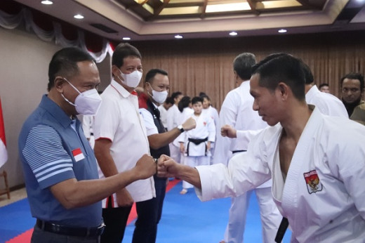 Menpora Amali Minta Tim Karate Berjuang Maksimal