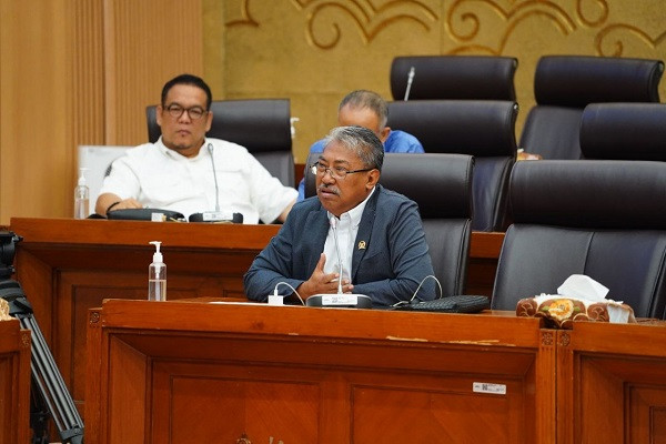 Cegah Tumpang Tindih Fungsi, PKS Minta Danantara Jadi Holding BUMN Saja