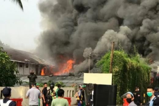 Warga Sebut Sumber Api Kebakaran Lapangan Parkir Senayan City