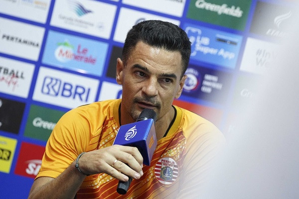 Demi Target Menang, Carlos Pena Sudah Siapkan Strategi Bongkar Pertahanan Arema FC