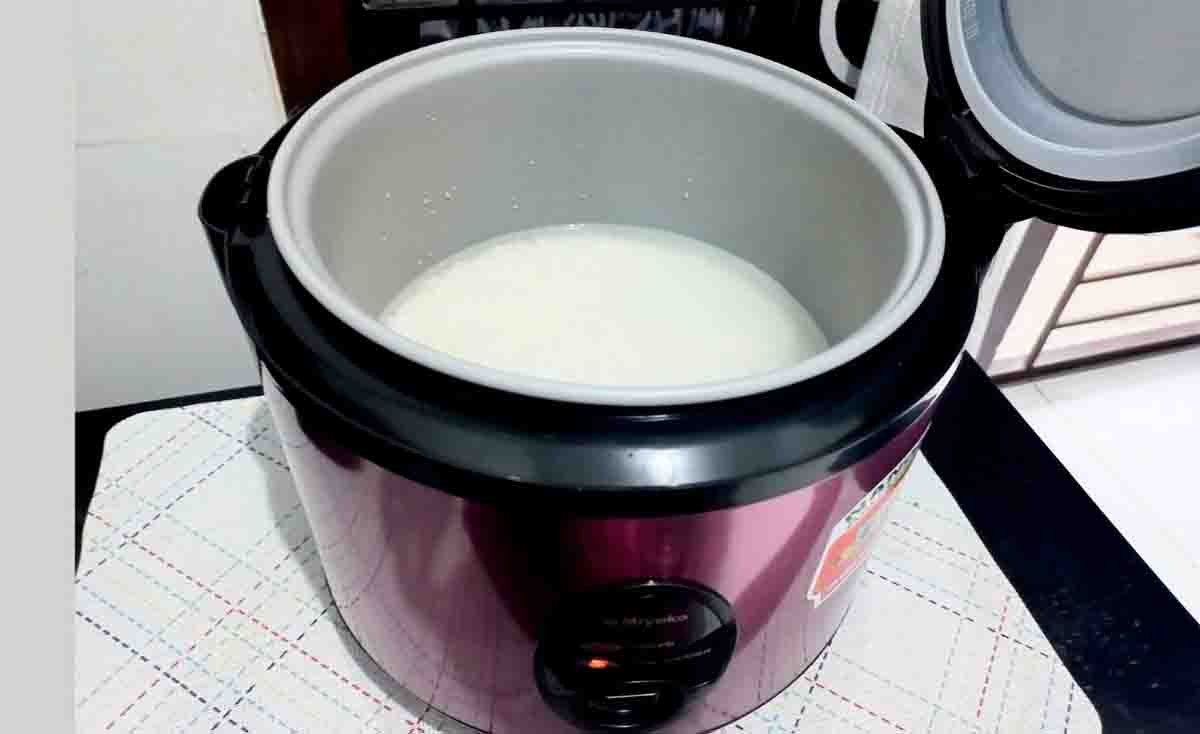 4 Rekomendasi Rice Cooker Miyako, Masak Nasi Makin Praktis!