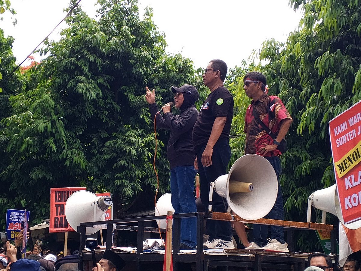‎Ida Mahmudah Ikut Aksi Massa Sunter Jaya Geruduk BPN Jakut