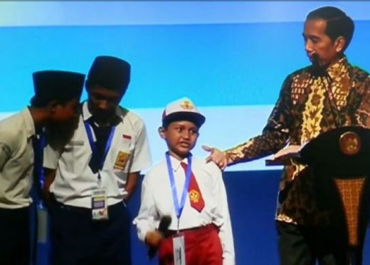 Video Anak SD Salah Sebut Ikan Tongkol Dihadapan Presiden Jokowi Jadi Viral di Medsos