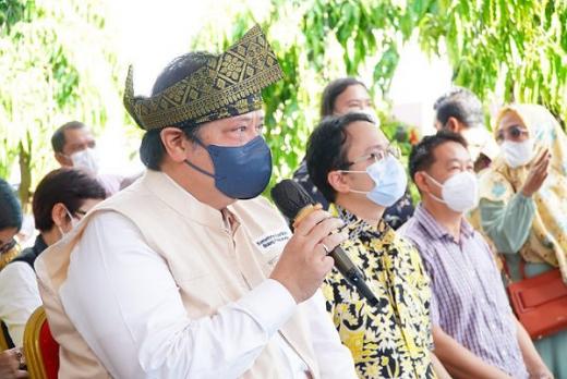 PPKM Luar Jawa-Bali Diperpanjang Hingga 14 Maret, Menko Airlangga: Pemerintah akan Percepat Vaksinasi Dosis Dua dan Lansia