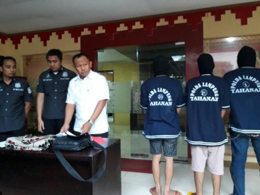 Polisi Ringkus Komplotan Pencuri Modus Goyang Pintu dan Gembos Ban di Lampung