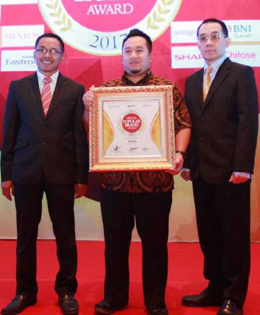 Berhasil Pertahankan Popularitas, Epson Raih Penghargaan Indonesia Digital Popular Brand Award 2017