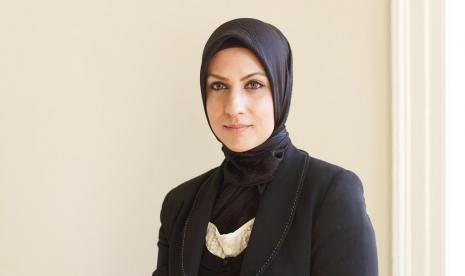 Raffia Arshad, Hakim Pertama di Inggris yang Kenakan Jilbab
