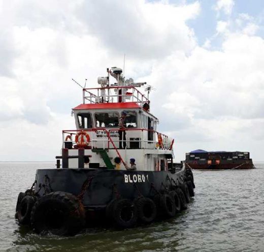 Bawa Batubara Ilegal, Bakamla RI Tangkap Kapal Tongkang di Paser, Kaltim