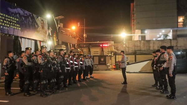 Polres Metro Jakarta Timur dan Polsek Cakung Gelar Patroli Gabungan demi Rasa Aman Warga