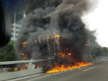Kebakaran di Gerbang Tol Depan BPK Diduga karena Korsleting