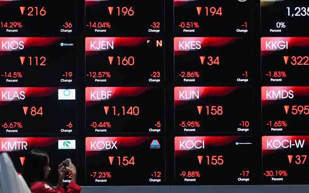IHSG Susut 3 Persen Sepekan, Volume Transaksi Saham Justru Menanjak