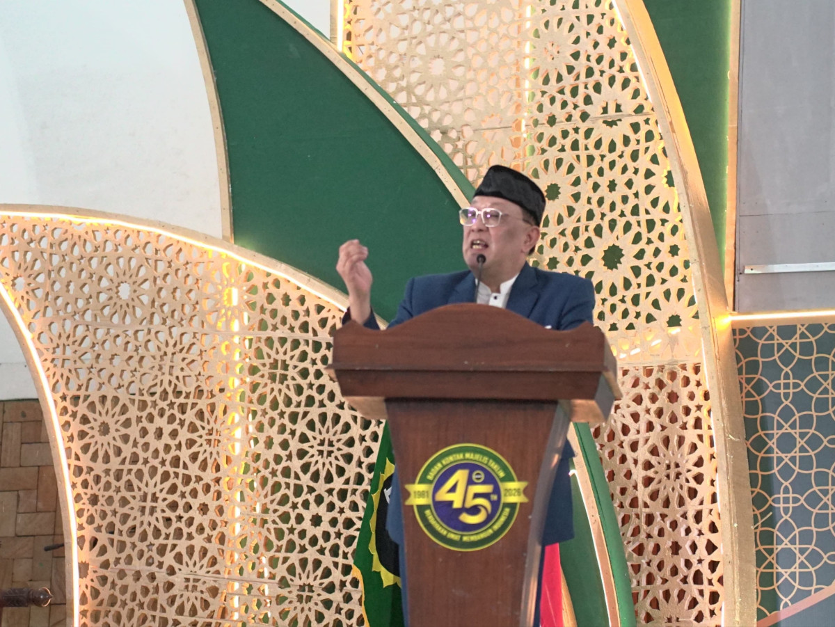 Senator Dailami Firdaus Kecam Buku Memburu Muhammad dan Bukan Perawan Maria