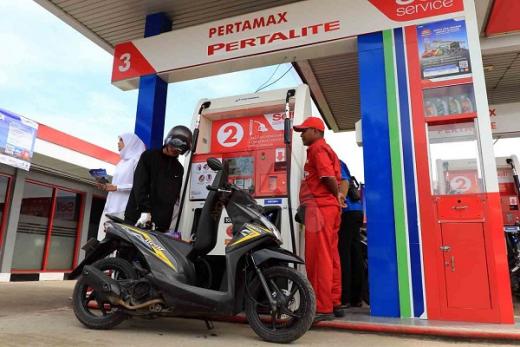 Harga Pertalite Naik? Jangan Paksa Rakyat Mensubsidi Pertamina Dong!