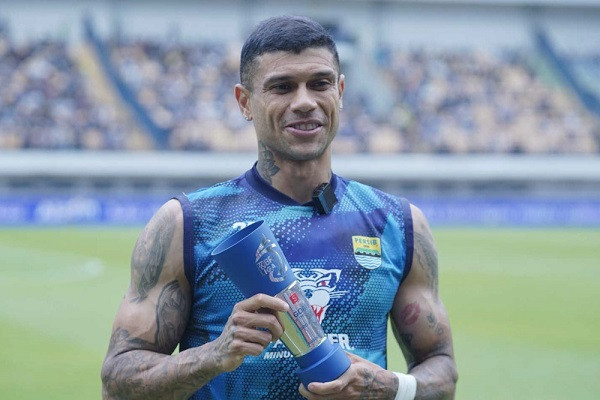 Ciro Alves Akan Tetap Berjuang Walau Kelelahan