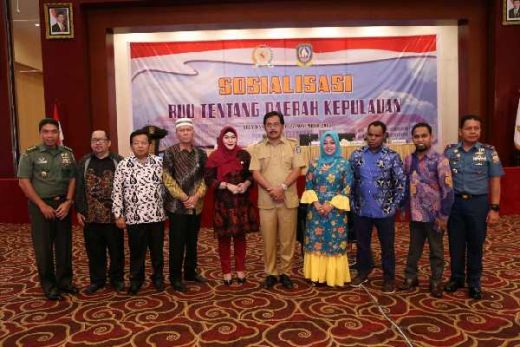 DPD RI Sosialisasi RUU Daerah Kepulauan di Kepulauan Riau