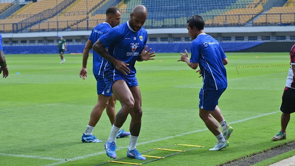 Lawan PSM Makassar, Persib Bandung Masih Ragu Turunkan Dua Penyerang Andalan