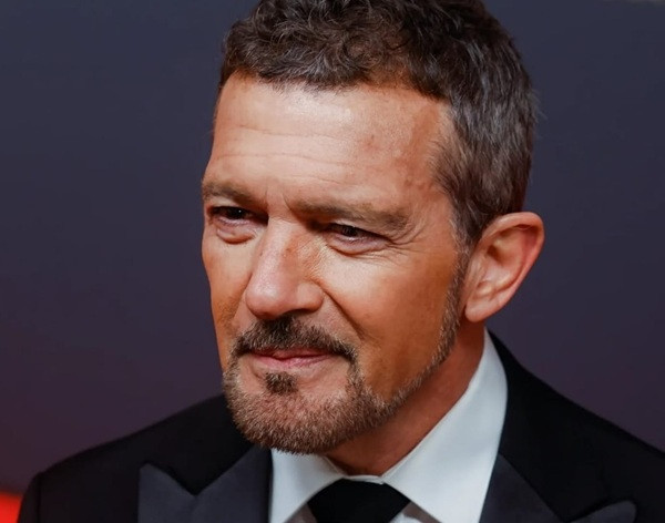 Antonio Banderas Bintangi Film Thriller Supranatural