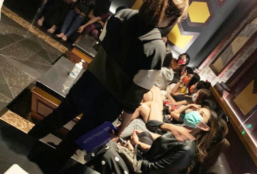 Kesal Diingatkan Waktu Nyanyi Habis, Seorang Pria Bunuh Karyawan Karaoke