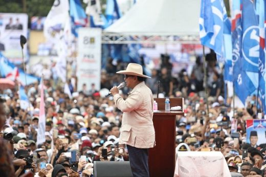 Singgung Kartu Jokowi, Prabowo: Pengangguran Harusnya Dikasih Pekerjaan Bukan Kartu dan Duit