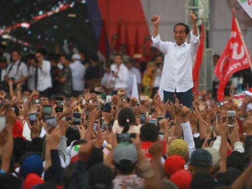Kembali Tebar Janji, Jokowi Mau Bangun Kereta Api Trans Kalimantan