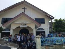 Peduli Corona, DPD IPK Riau Semprot Disinfektan Sejumlah Rumah Ibadah di Pekanbaru