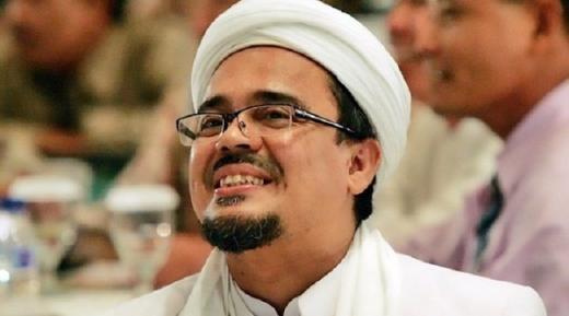 Divonis 8 Bulan, Habib Rizieq Senyum Semringah dan Langsung Ngomong Begini