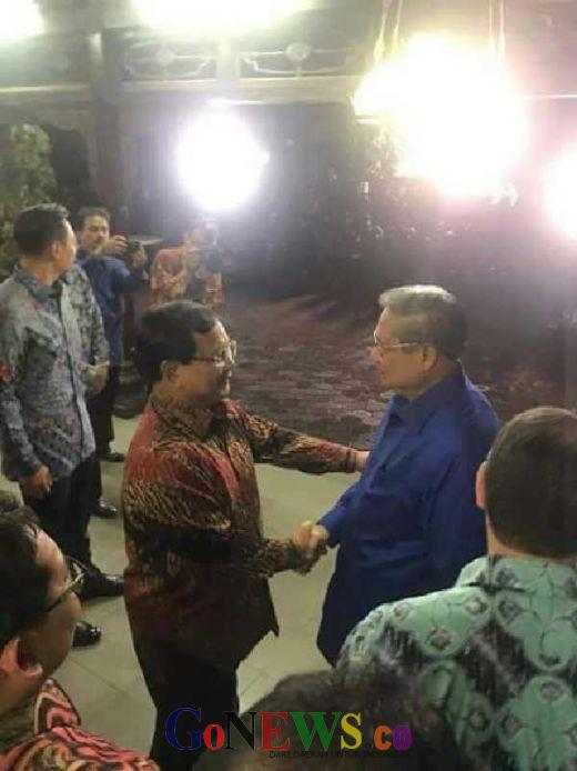 Tiba di Cikeas Prabowo Sempat Bingung: Kok Kayak Pasar Malam?