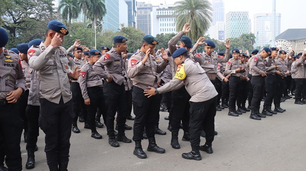 Polisi Siagakan 1.489 Personel, Amankan Aksi BEM SI di Silang Selatan Monas