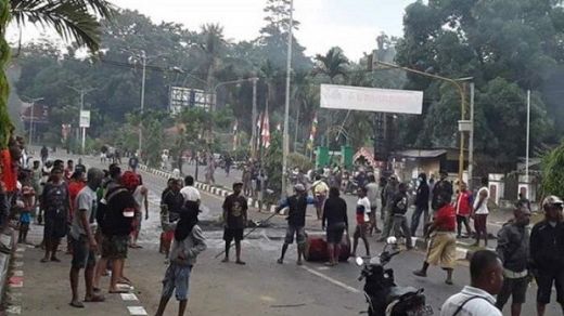 Demo Ricuh di Deiyai Papua, 1 Anggota TNI Meninggal dan 5 Polisi Terluka