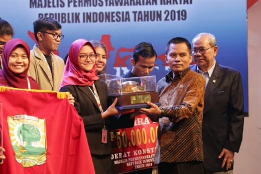 Universitas Sumatera Utara Juara Satu Debat Konstitusi MPR