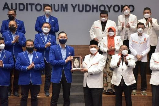 Sebagai Penyeimbang, Demokrat dan PKS Diminta Tetap Oposisi