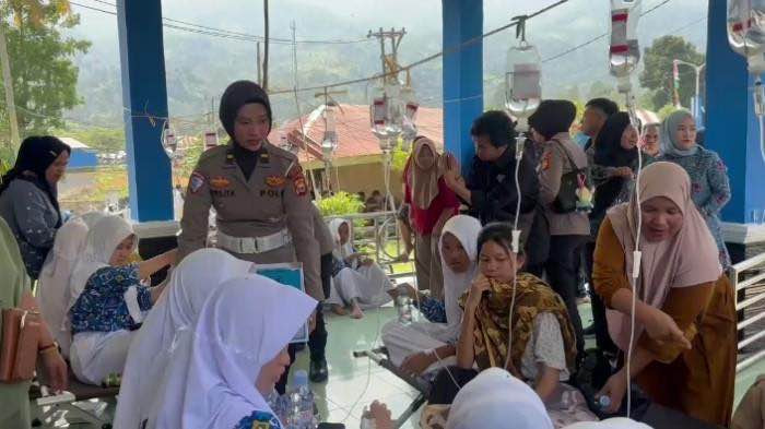 Dua Daerah Diguncang Keracunan Massal MBG, Ratusan Anak Dilarikan ke RS