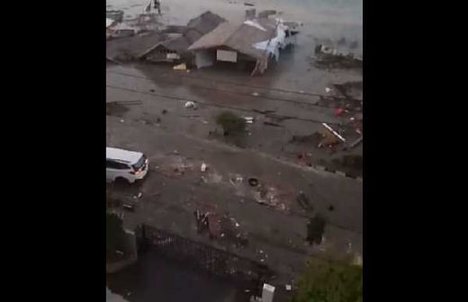 Tsunami Terjang Palu, Penanganan Darurat Masih Terus Dilakukan