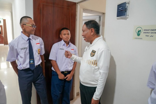 Menpora Amali Minta Siswa dan Siswi Membangun Mimpi Berprestasi di Olimpiade Saat Tinjau Sentra DBON