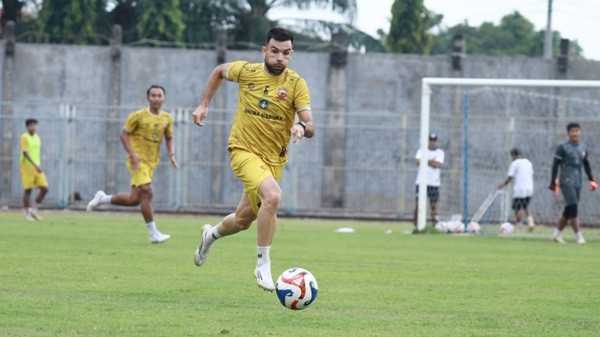 Hadapi PSM, Alfredo Langsung Genjot Pemain Madura United