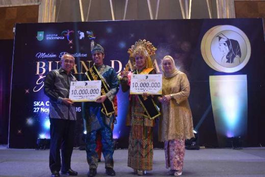 Siap Promosikan Wisata Riau ke Dunia, Pasangan Dokter dan Polwan Terpilih Jadi Bujang-Dara 2016