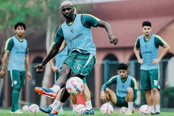 Paul Munster Tak Liburkan Persebaya Surabaya Latihan di Jeda Kompetisi