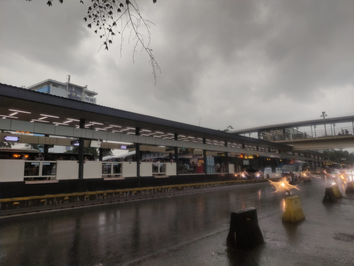 Derai Hujan Basahi Jakarta Hari Ini
