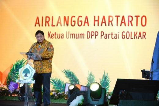 Hadiri Natal di UKSW Salatiga, Ketum Airlangga: Golkar Rumah Bersama Bagi Kebhinekaan Indonesia