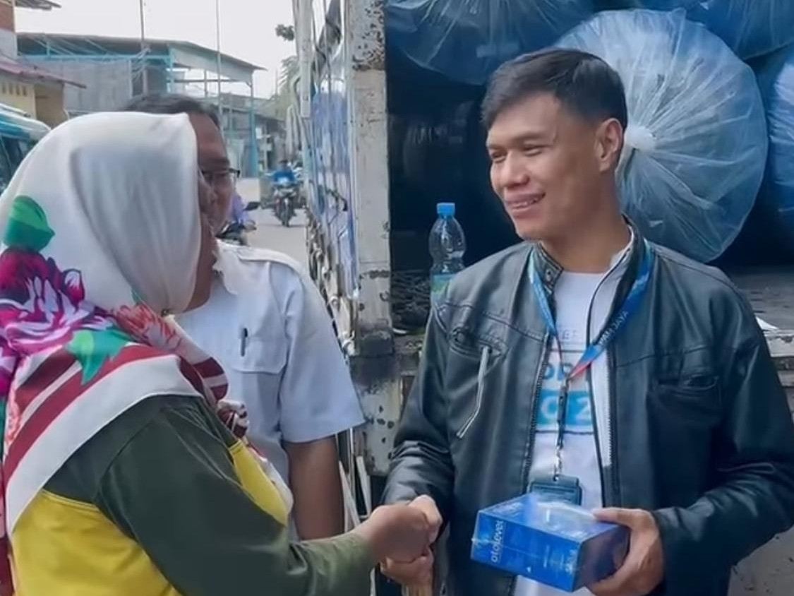 PAM Jaya Bantu Pemenuhan Air Bersih Warga RW 10 Pademangan Timur