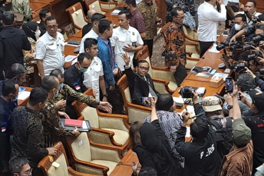 Rapat Komisi III DPR Memanas saat Mahfud MD Sebut DPR Sering Titip Kasus