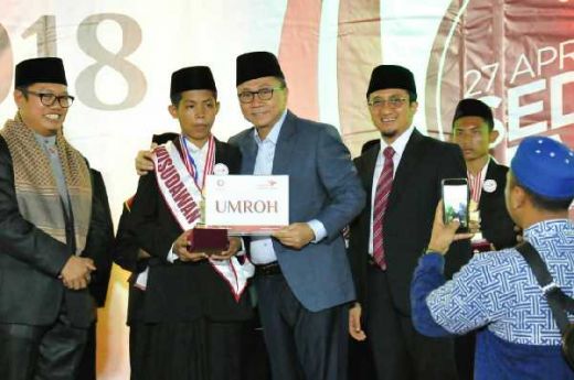 Zulkifli Hasan Minta Hafidz Quran Doakan Bangsa Indonesia