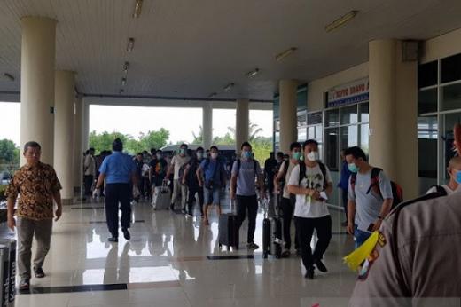 Tantang Polri Halau Kedatangan 500 TKA China ke Sultra, IPW: Jangan Cuma Berani Halau Pemudik