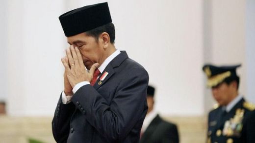 CBA: Mulai dari Sembako Sampai THR, Pencitraan Jokowi Menguras Keuangan Negara