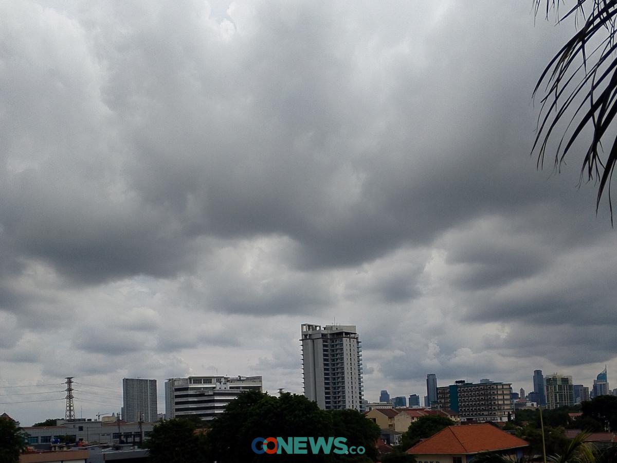Cuaca Jabodetabek Dominan Berawan Hari Ini, BMKG Ingatkan Potensi Hujan di Jaksel
