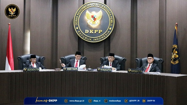 DKPP Beri Peringatan Keras kepada Anggotanya Sendiri Usai Naik Helikopter