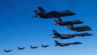 Ketegangan Memanas, Jet Bomber AS Kepung Langit Venezuela