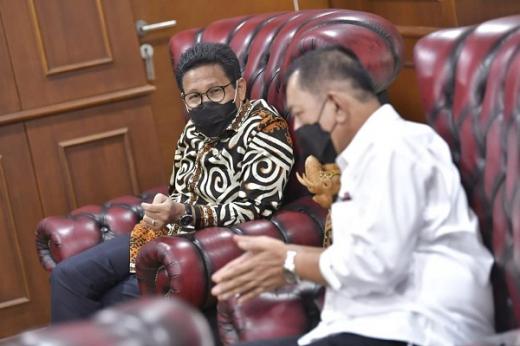 Jaga Kerukunan Warga Transmigran, Ini pesan Gus Halim ke Bupati Pesisir Selatan