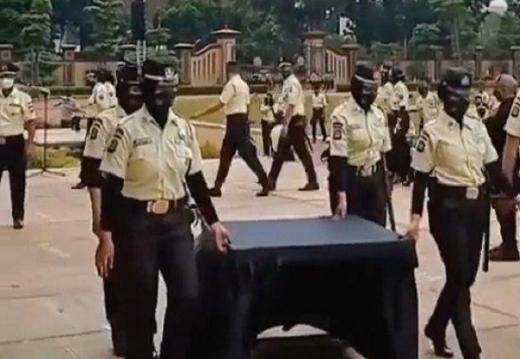 Viral Tampilan Baru Seragam Satpam, Warganet Bilang Mirip Baju Polisi India